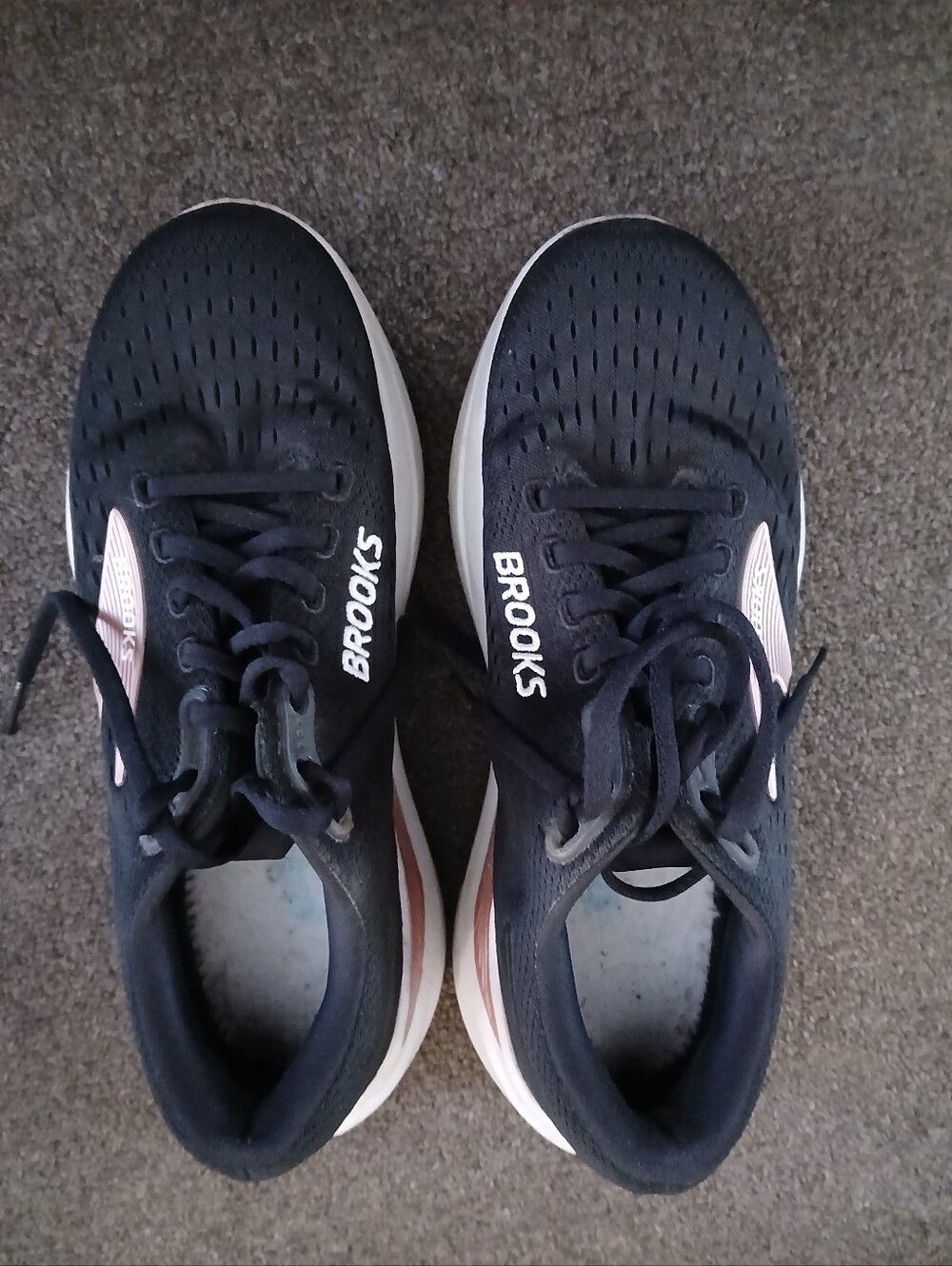 Brooks Women's Black & Pink Running Shoes Size 8.5 No Insole
